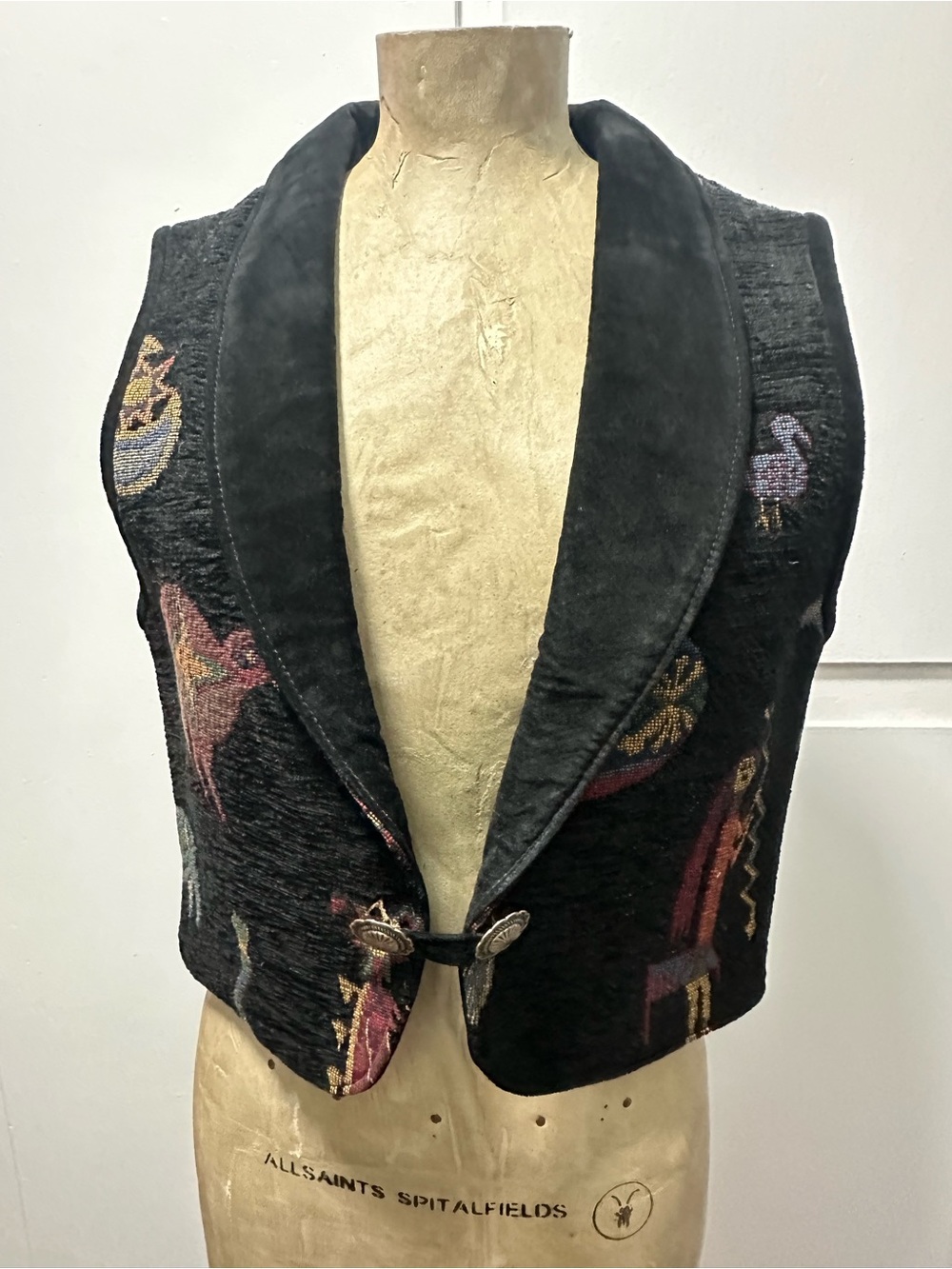 Native Components Black Embroidered Velvet-Trim Women's Vest Sz. M